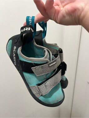 Scarpa Turquoise Gray Climbing Shoes